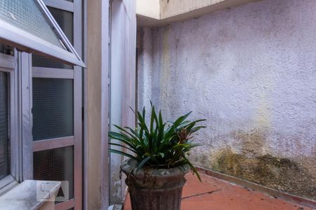 Casa à venda com 415m², 4 quartos e 4 vagas Casa à venda com 415m², 4 quartos e 4 vagasÁrea Externa Escritório