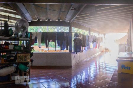 Casa à venda com 415m², 4 quartos e 4 vagas Casa à venda com 415m², 4 quartos e 4 vagasÁrea de Serviço