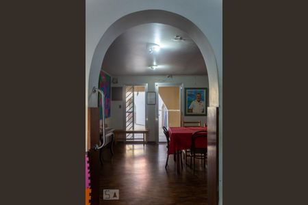 Casa à venda com 415m², 4 quartos e 4 vagas Casa à venda com 415m², 4 quartos e 4 vagasSala 2