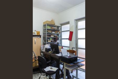 Casa à venda com 415m², 4 quartos e 4 vagas Casa à venda com 415m², 4 quartos e 4 vagasEscritório