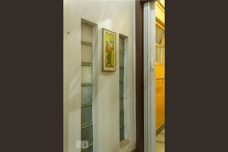 Casa à venda com 415m², 4 quartos e 4 vagas Casa à venda com 415m², 4 quartos e 4 vagasLavabo Sala 2