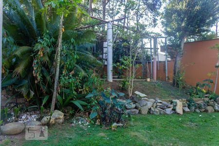 Casa à venda com 415m², 4 quartos e 4 vagas Casa à venda com 415m², 4 quartos e 4 vagasÁrea Externa