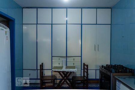 Casa à venda com 415m², 4 quartos e 4 vagas Casa à venda com 415m², 4 quartos e 4 vagasCozinha