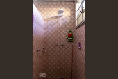 Casa à venda com 415m², 4 quartos e 4 vagas Casa à venda com 415m², 4 quartos e 4 vagasBanheiro