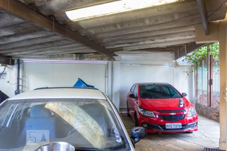 Casa à venda com 415m², 4 quartos e 4 vagas Casa à venda com 415m², 4 quartos e 4 vagasGaragem