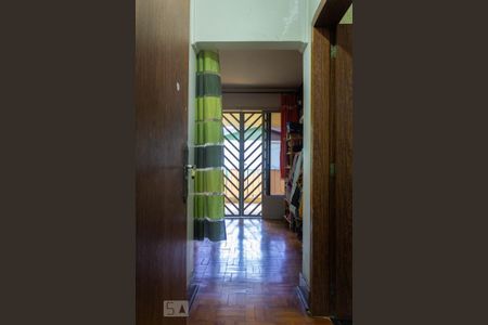 Casa à venda com 415m², 4 quartos e 4 vagas Casa à venda com 415m², 4 quartos e 4 vagasSuíte