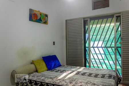 Casa à venda com 415m², 4 quartos e 4 vagas Casa à venda com 415m², 4 quartos e 4 vagasQuarto 2