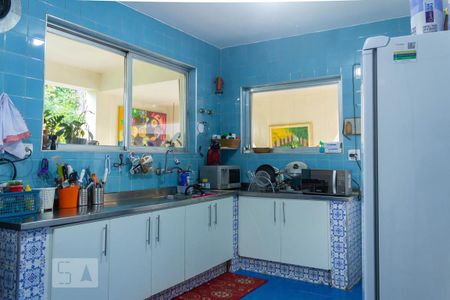 Casa à venda com 415m², 4 quartos e 4 vagas Casa à venda com 415m², 4 quartos e 4 vagasCozinha