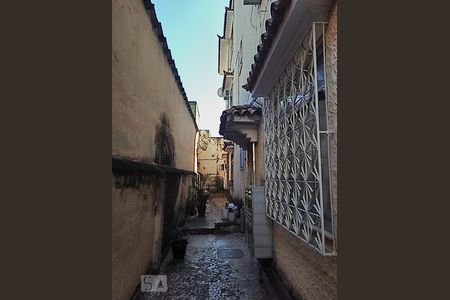 Apartamento para alugar com 72m², 2 quartos e sem vagaFachada