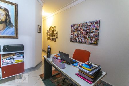 Casa à venda com 200m², 3 quartos e 4 vagasHall dos quartos