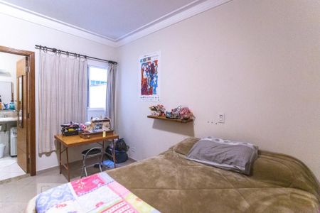 Casa à venda com 200m², 3 quartos e 4 vagasSuíte 2