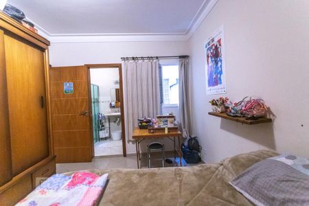 Casa à venda com 200m², 3 quartos e 4 vagasSuíte 2