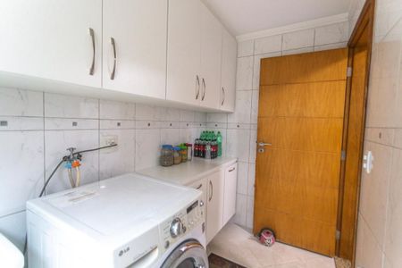 Casa à venda com 200m², 3 quartos e 4 vagasÁrea de serviço