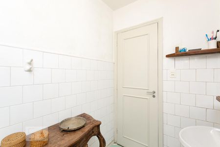 Casa à venda com 195m², 4 quartos e 2 vagasBanheiro