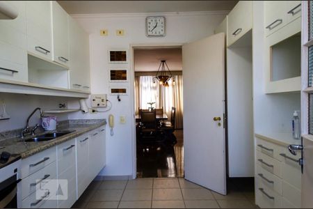 Apartamento à venda com 167m², 3 quartos e 1 vagaCozinha