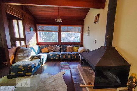 Sala de casa à venda com 3 quartos, 162m² em Niterói, Canoas