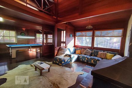 Sala de casa à venda com 3 quartos, 162m² em Niterói, Canoas