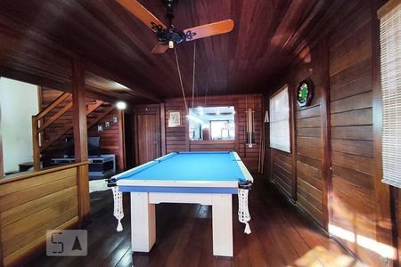 Sala de Jogos de casa à venda com 3 quartos, 162m² em Niterói, Canoas