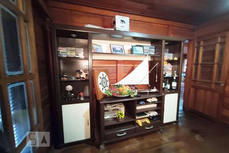 Casa à venda com 162m², 3 quartos e 3 vagas Casa à venda com 162m², 3 quartos e 3 vagasSala de TV