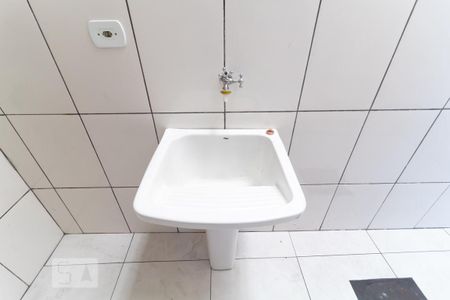 Casa para alugar com 40m², 1 quarto e 1 vagaÁrea de Serviço