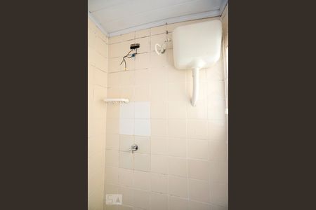 Casa para alugar com 35m², 1 quarto e sem vaga Casa para alugar com 35m², 1 quarto e sem vagaBanheiro social