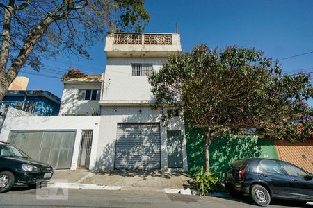 Casa para alugar com 35m², 1 quarto e sem vaga Casa para alugar com 35m², 1 quarto e sem vagaFachada