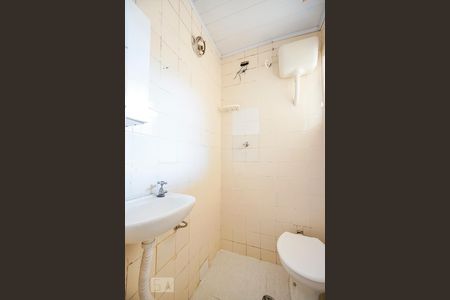 Banheiro social de casa para alugar com 1 quarto, 35m² em Vila Esperança, São Paulo