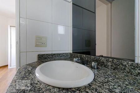 Apartamento para alugar com 100m², 3 quartos e 1 vagaBanheiro da Suíte