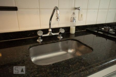 Cozinha de apartamento para alugar com 2 quartos, 74m² em Pompeia, São Paulo