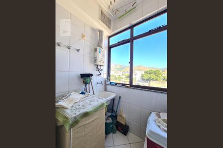 Apartamento à venda com 64m², 2 quartos e 1 vagaÁrea de Serviço