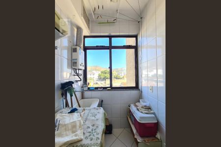 Apartamento à venda com 64m², 2 quartos e 1 vagaÁrea de Serviço