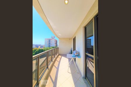 Apartamento à venda com 64m², 2 quartos e 1 vagaVaranda