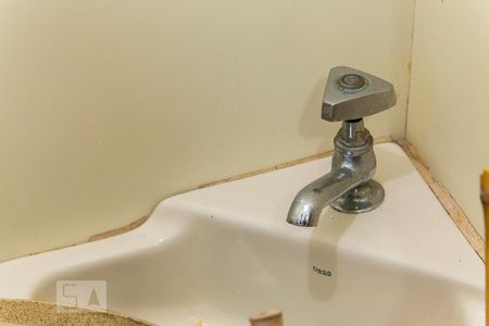 Apartamento à venda com 105m², 3 quartos e 2 vagasBanheiro de serviço - Torneira