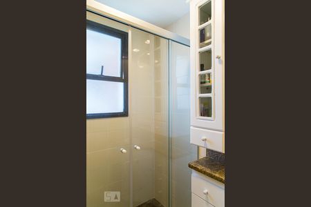 Apartamento à venda com 105m², 3 quartos e 2 vagasBanheiro social