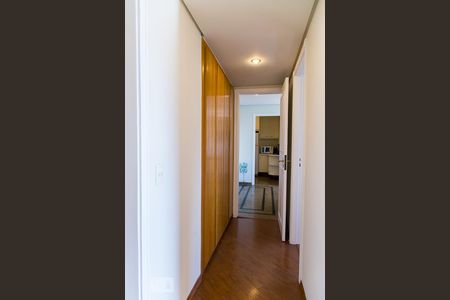 Apartamento à venda com 105m², 3 quartos e 2 vagasCorredor