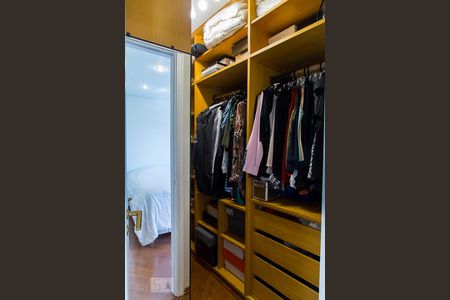 Apartamento à venda com 105m², 3 quartos e 2 vagasCloset da suíte