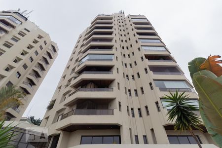 Apartamento à venda com 120m², 3 quartos e 3 vagasFachada