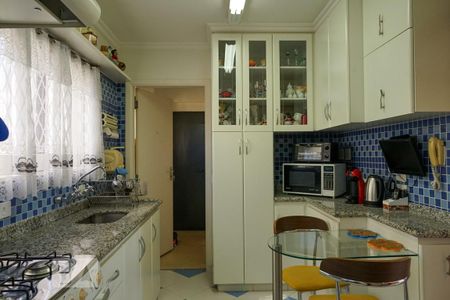 Apartamento à venda com 60m², 2 quartos e 2 vagasCozinha