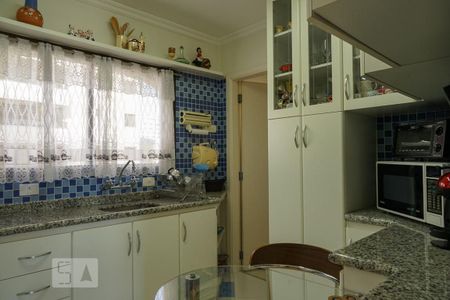 Apartamento à venda com 60m², 2 quartos e 2 vagasCozinha