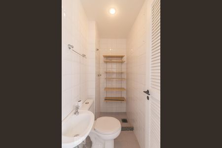 Apartamento à venda com 82m², 3 quartos e 2 vagasBanheiro de Serviço