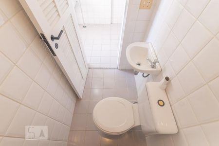 Apartamento à venda com 82m², 3 quartos e 2 vagasBanheiro de Serviço
