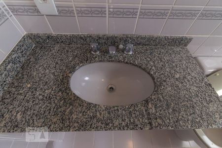 Apartamento à venda com 82m², 3 quartos e 2 vagasBanheiro da Suíte