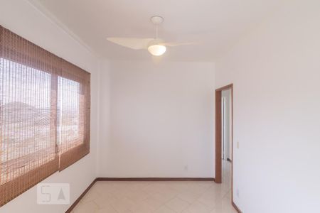 Apartamento à venda com 82m², 3 quartos e 2 vagasQuarto 3