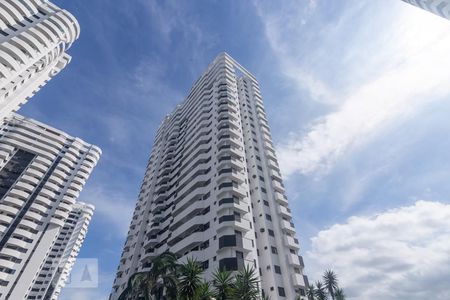 Apartamento à venda com 82m², 3 quartos e 2 vagasFachada