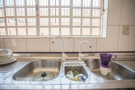 Casa à venda com 243m², 3 quartos e 6 vagasCozinha - Torneira