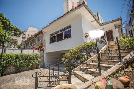 Casa à venda com 243m², 3 quartos e 6 vagasGaragem