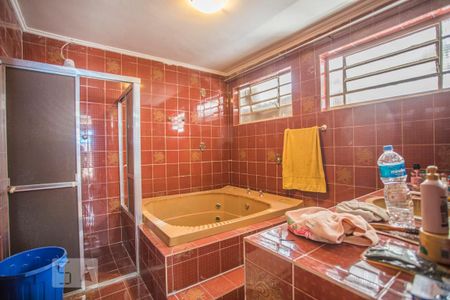 Casa à venda com 243m², 3 quartos e 6 vagasBanheiro Suíte