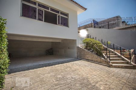 Casa à venda com 243m², 3 quartos e 6 vagasGaragem