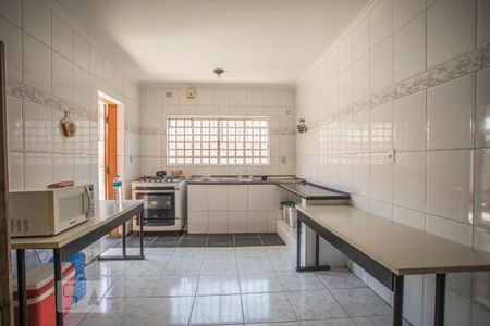 Casa à venda com 243m², 3 quartos e 6 vagasCozinha