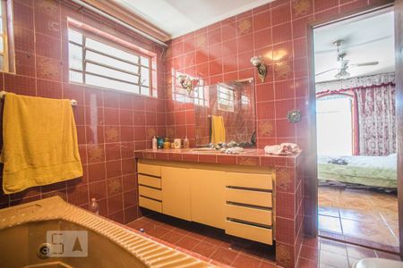 Casa à venda com 243m², 3 quartos e 6 vagasBanheiro Suíte